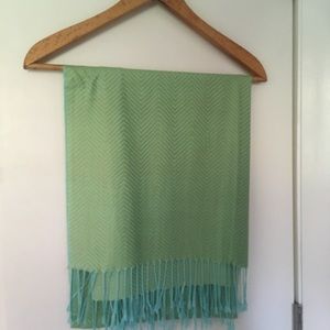 Diagonal print pashmina scarf